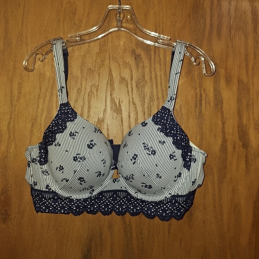 🌟 Cacique lightly lined tshirt bra size 42C - Picture 1 of 4